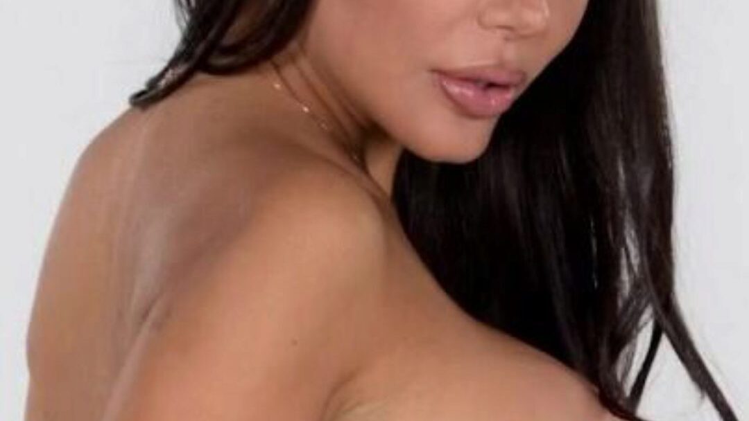Brazzers House Season 3 Episode 1/4 - Full – VOTE for FREE on Brazzers.com